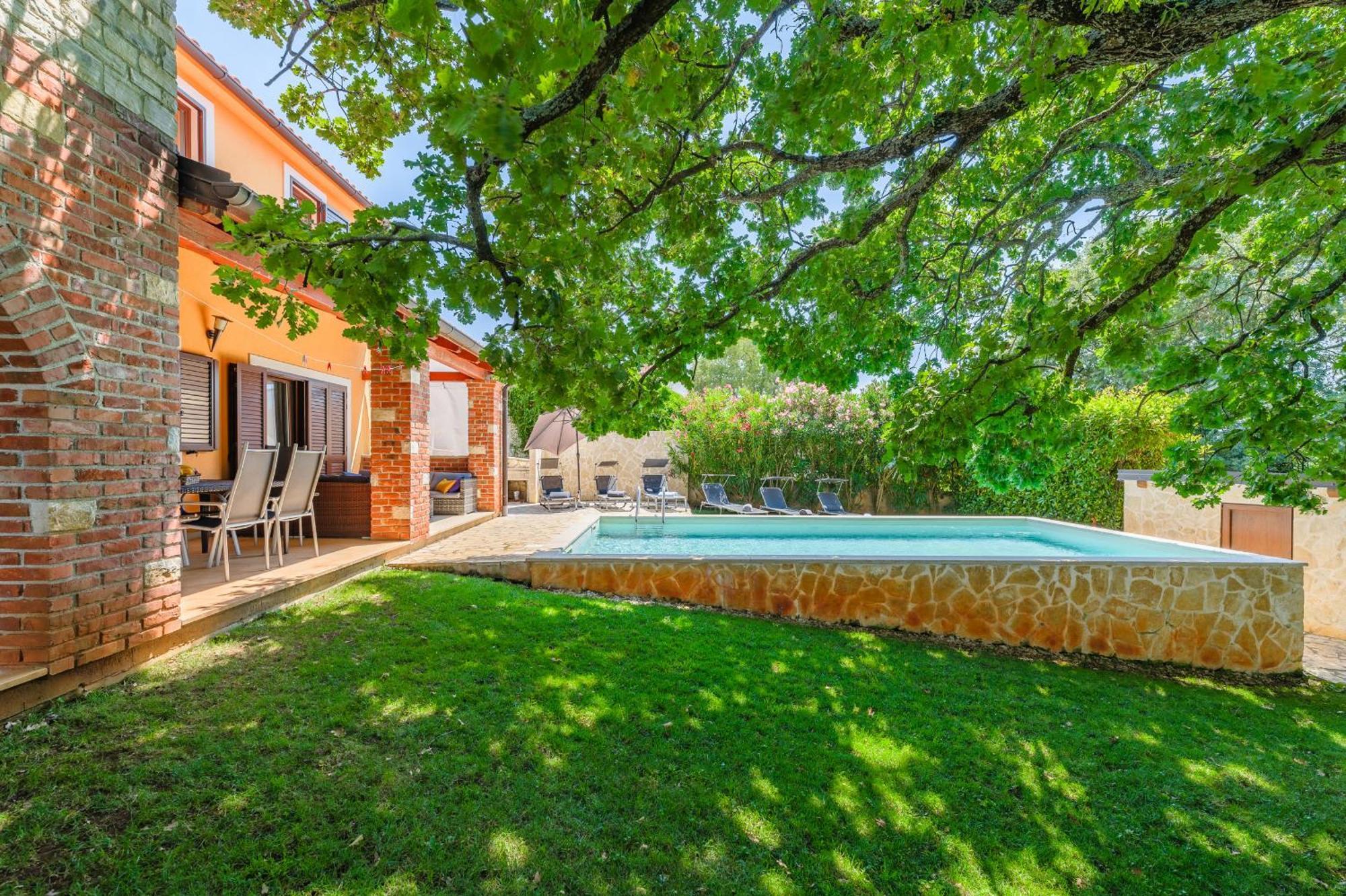 Villa Hrast Bacva Вишнян Екстер'єр фото