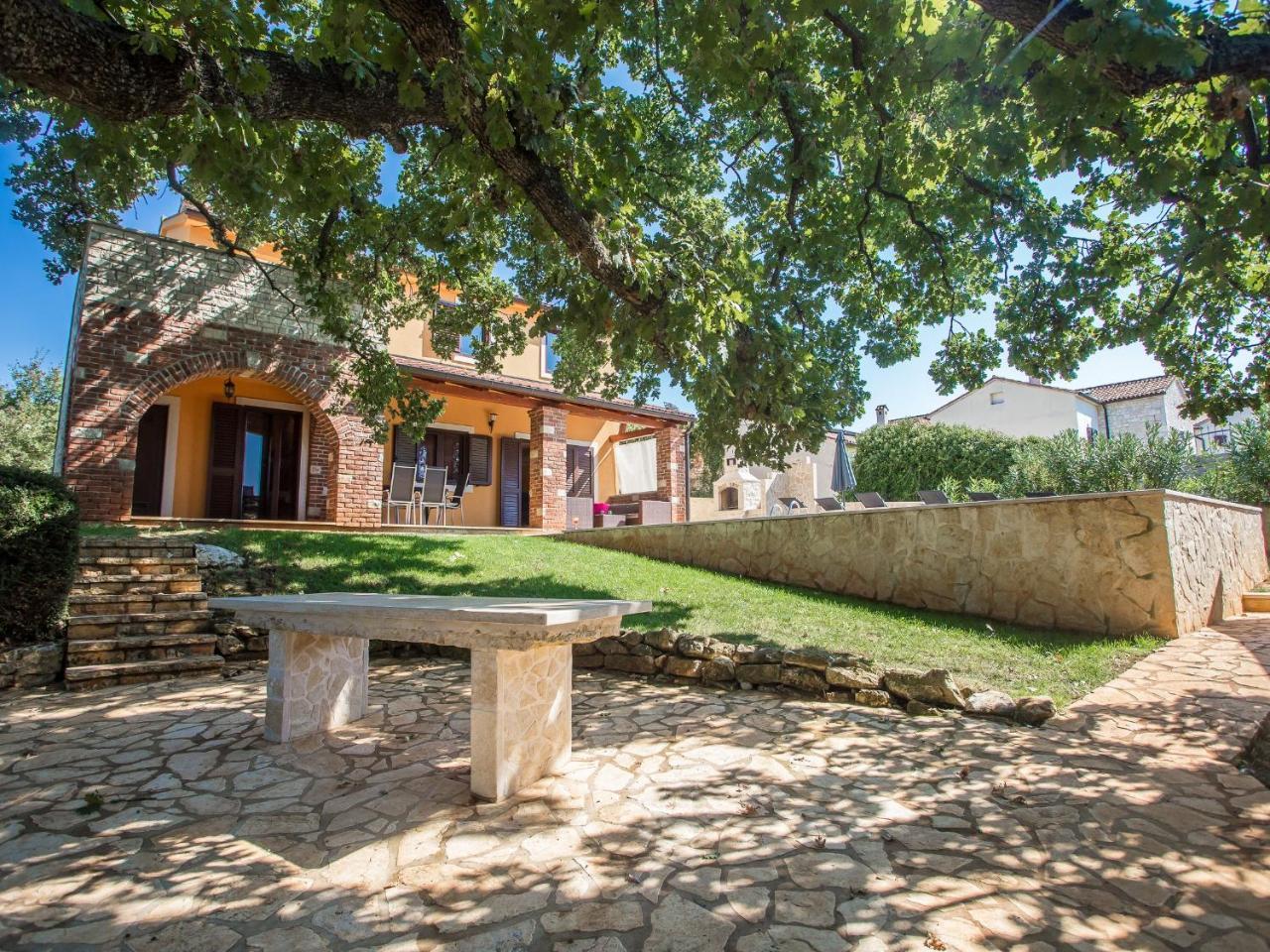 Villa Hrast Bacva Вишнян Екстер'єр фото